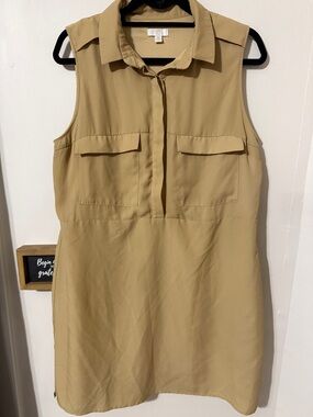 C Collared Shirt Dress in Beige with Gold Logo